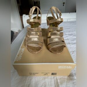 Michael Kors Elena Heels - Gold, metallic leather - Size 8.5